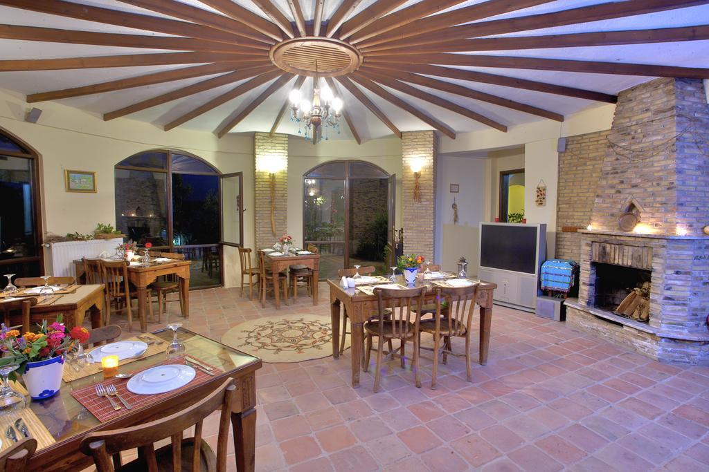 Efes Butik Otel Kirazli (Aegean) ภายนอก รูปภาพ