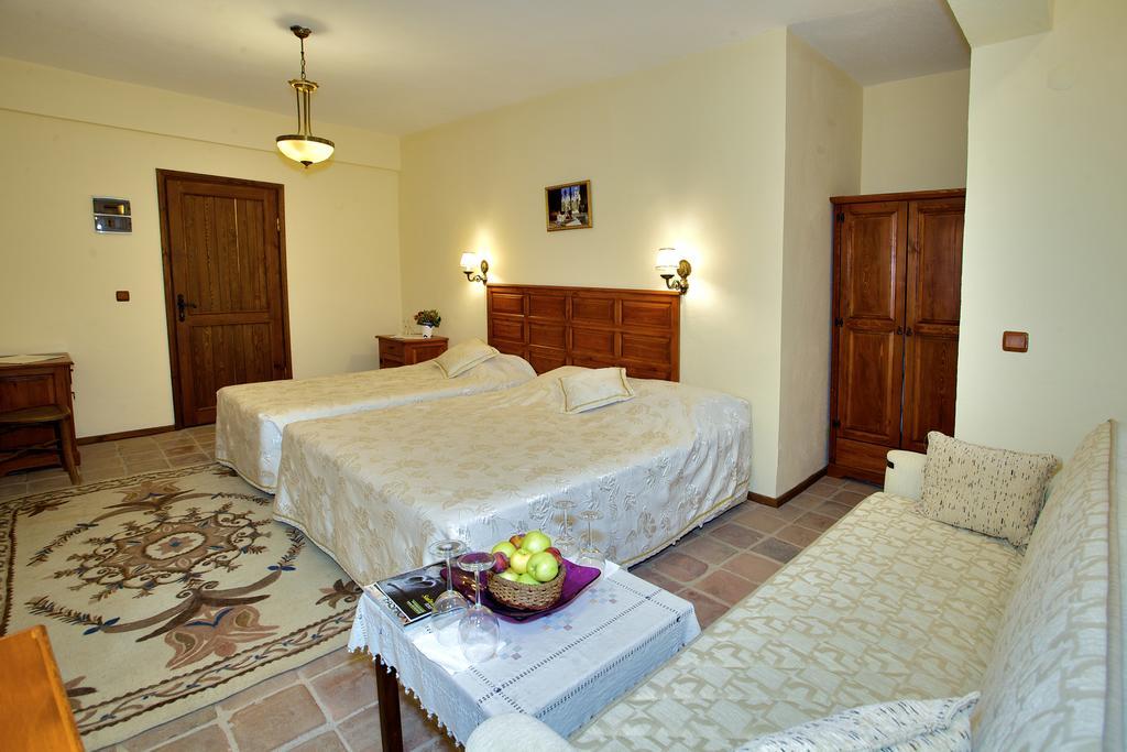 Efes Butik Otel Kirazli (Aegean) ภายนอก รูปภาพ